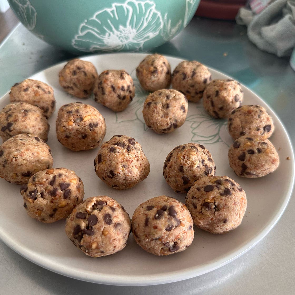 Almond Pulp Energy Balls