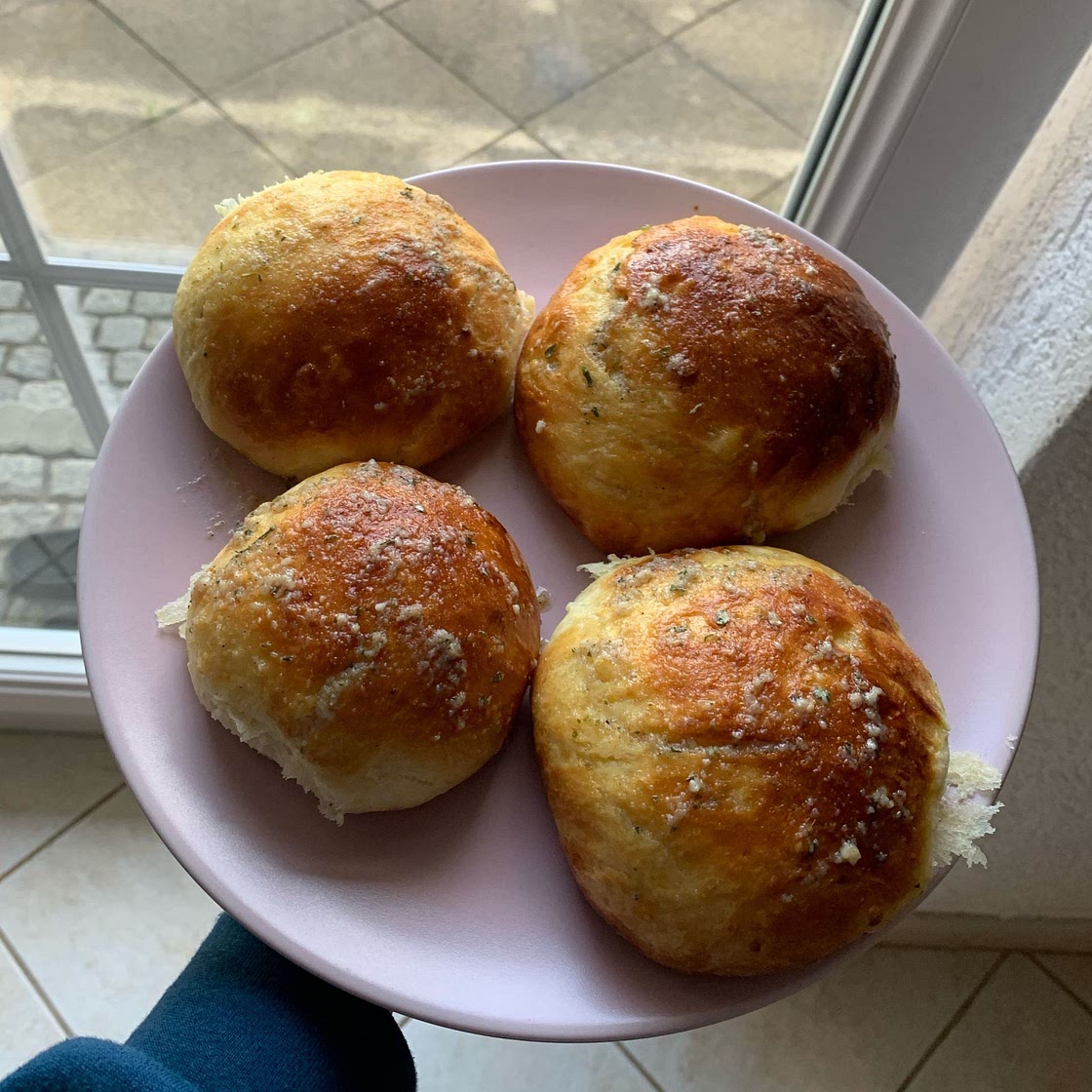 Cheesy Garlic Buns