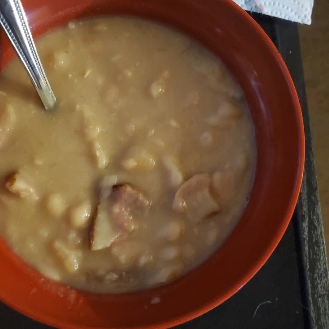 Slow Cooker Ham & White Beans