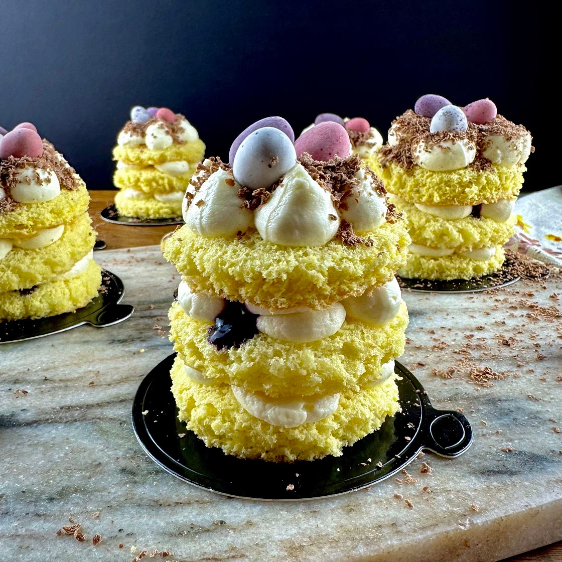 Easter Mini Cakes