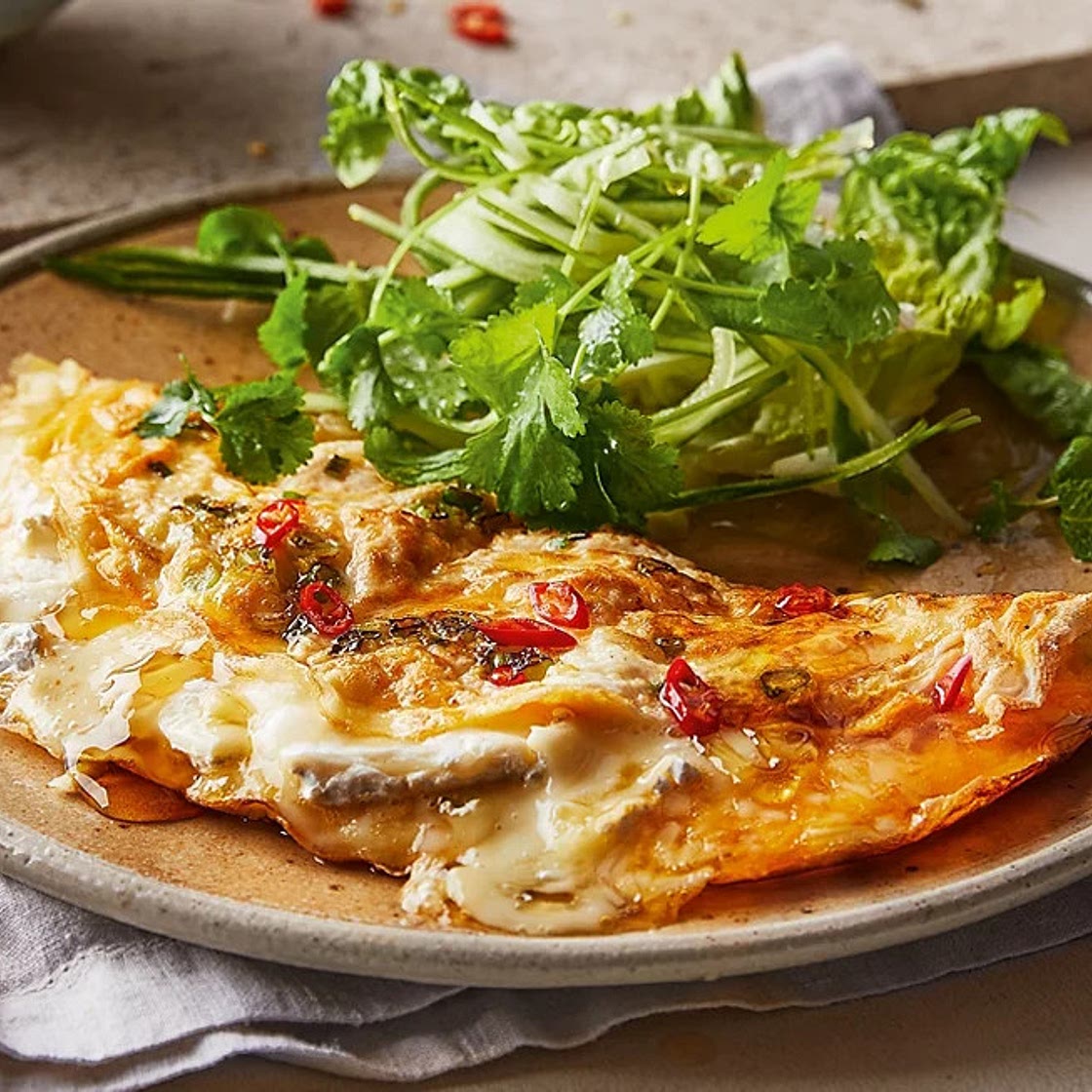 Double Cheese, Salad Onion & Chilli Omelette