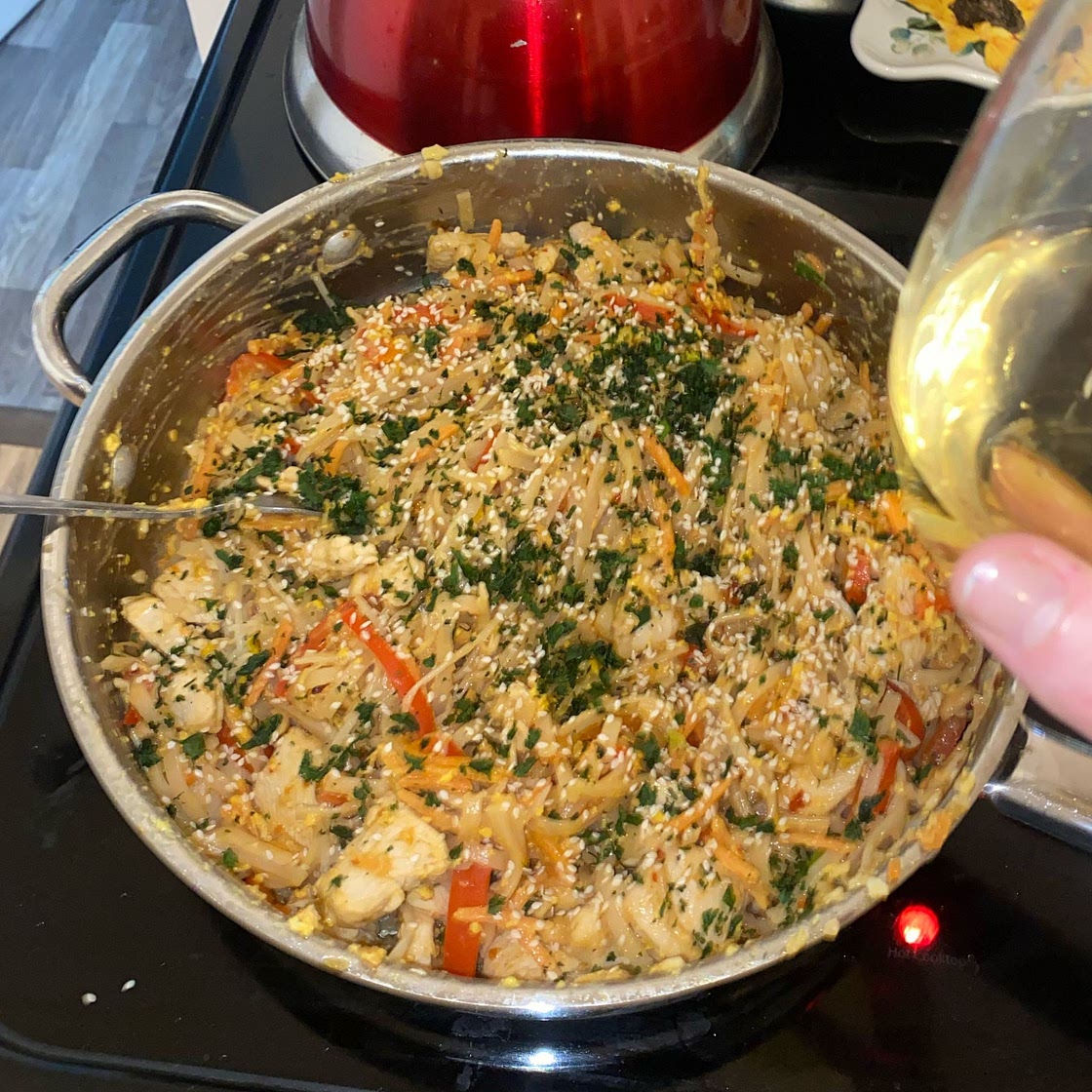 Easy Spicy Chicken Pad Thai