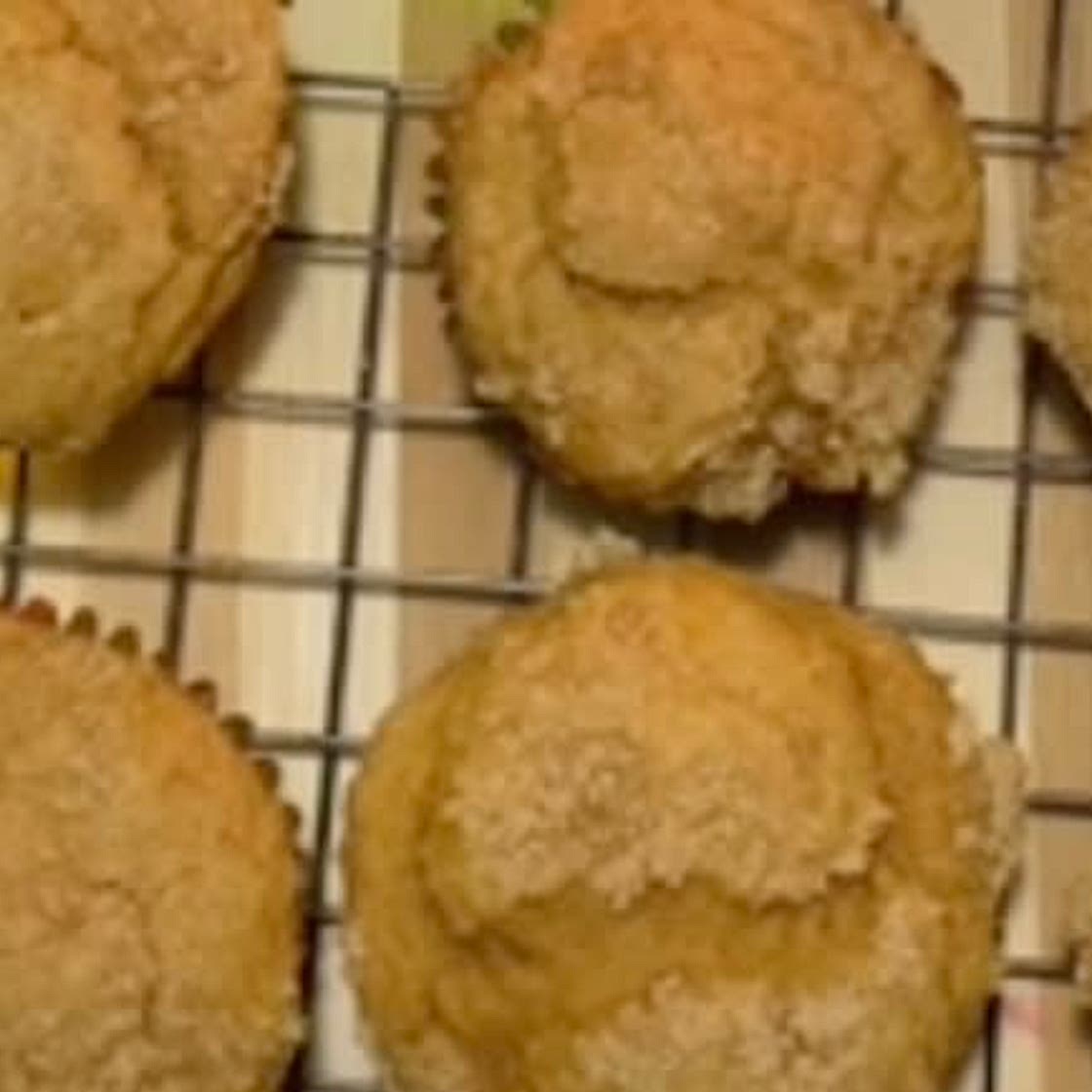 Vegan pumpkin spice muffins