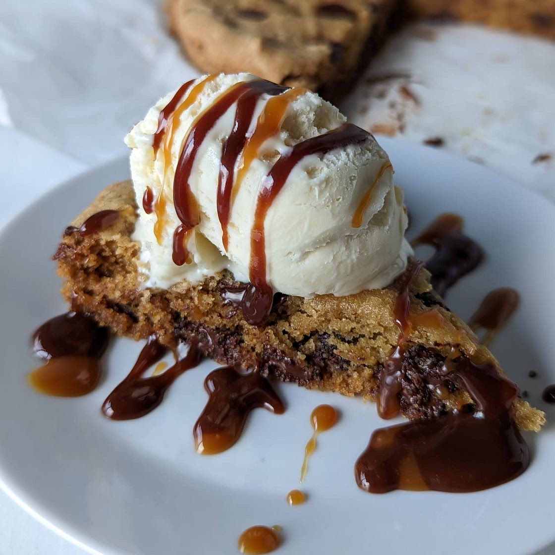 Slow Cooker Chocolate Chip Cookie Cake