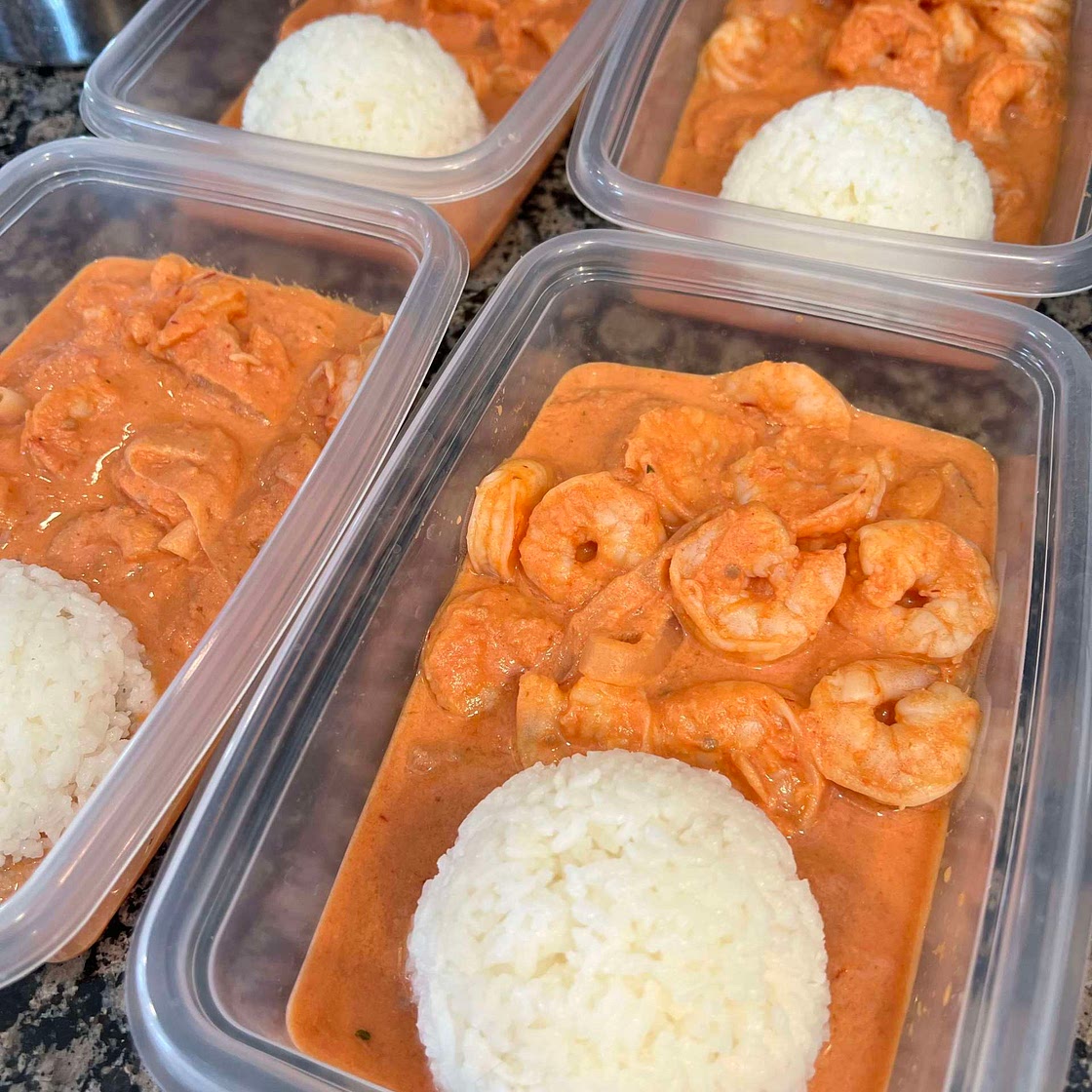CAMARONES EN CHIPOTLE CREMA 