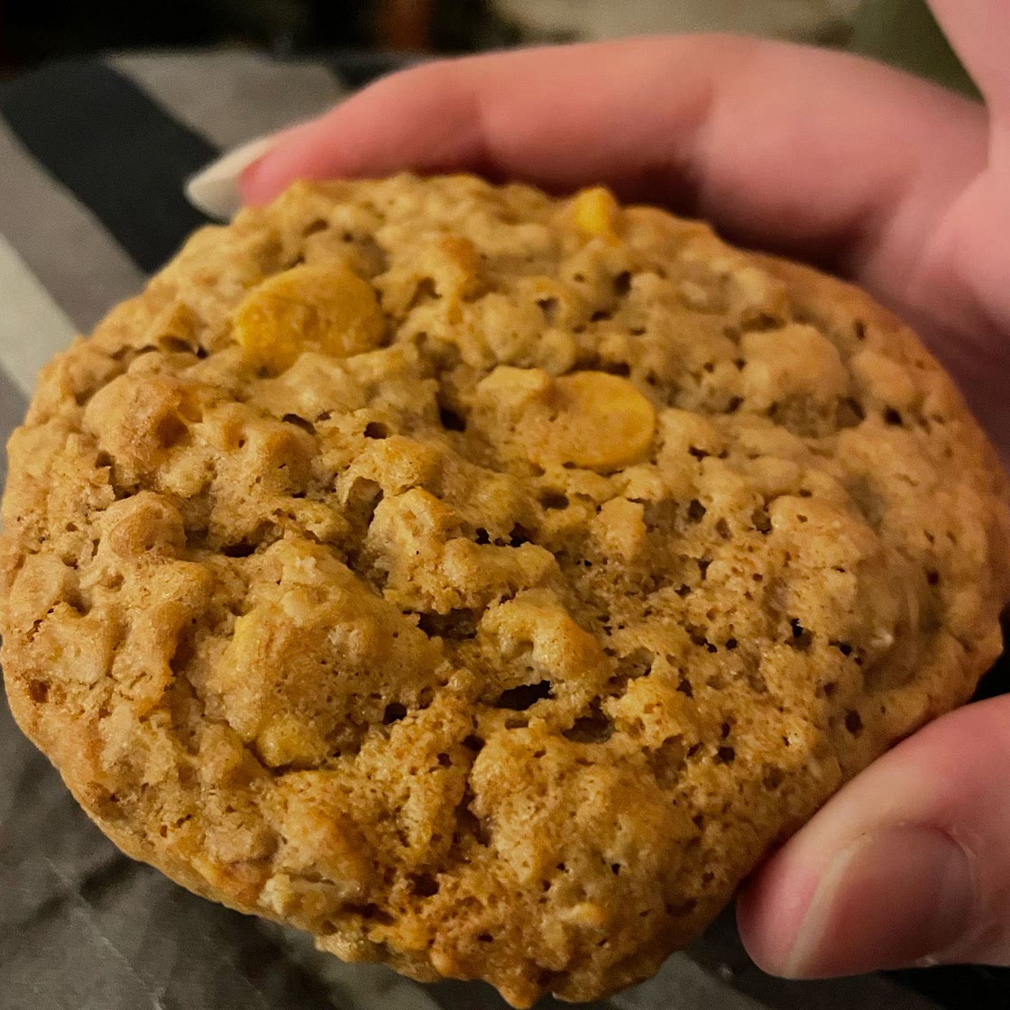 Chewy Butterscotch Oatmeal Cookies AKA Oatmeal Scotchies