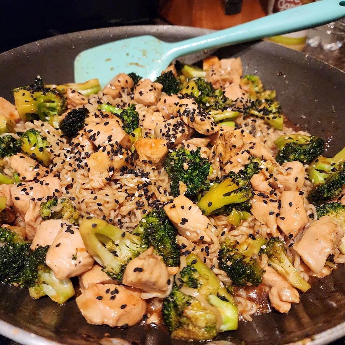 20-Minute Chicken Ramen Stir-Fry