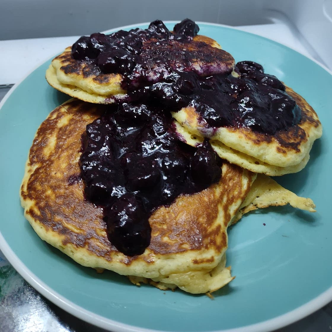THE BEST HOMEMADE PANCAKES