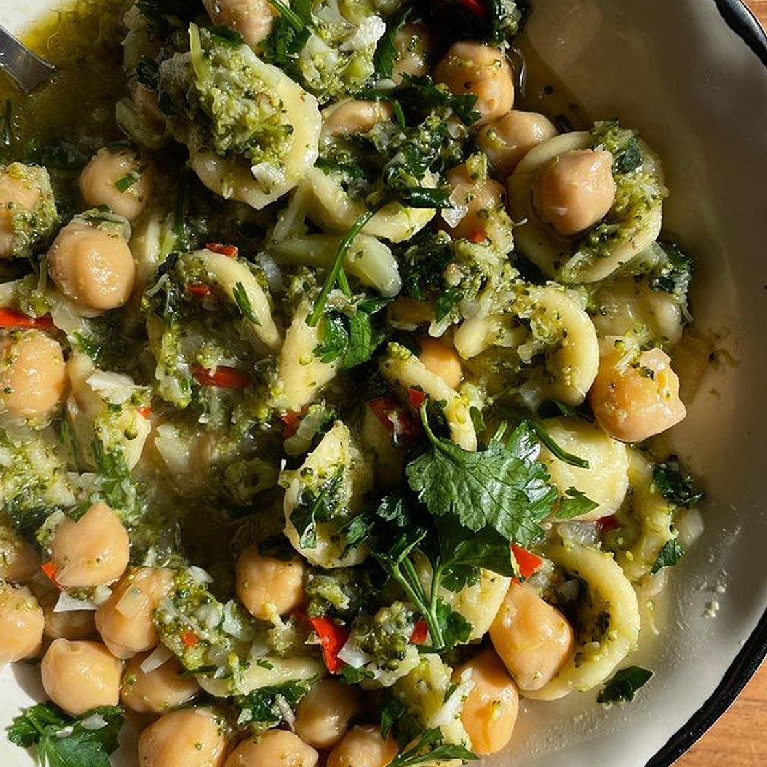 Broccoli chickpea pasta (ZOE)