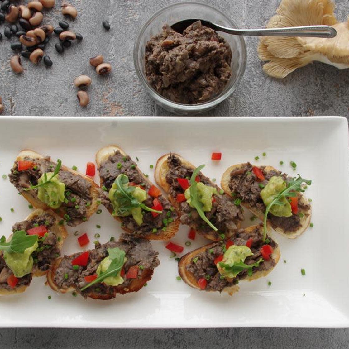 Bean & mushroom canapé