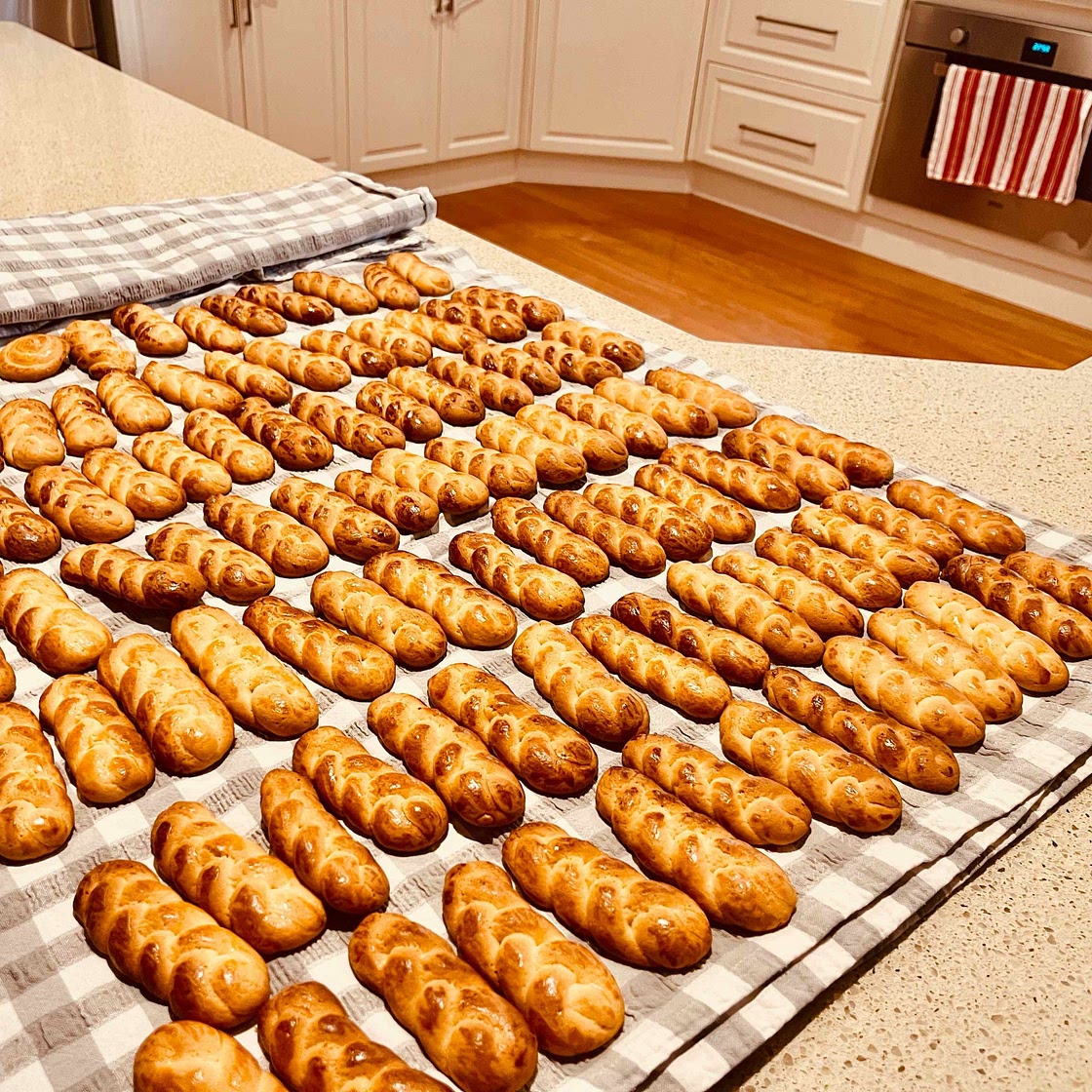 Kali Orexi's Koulourakia - Greek Easter Cookies Recipe