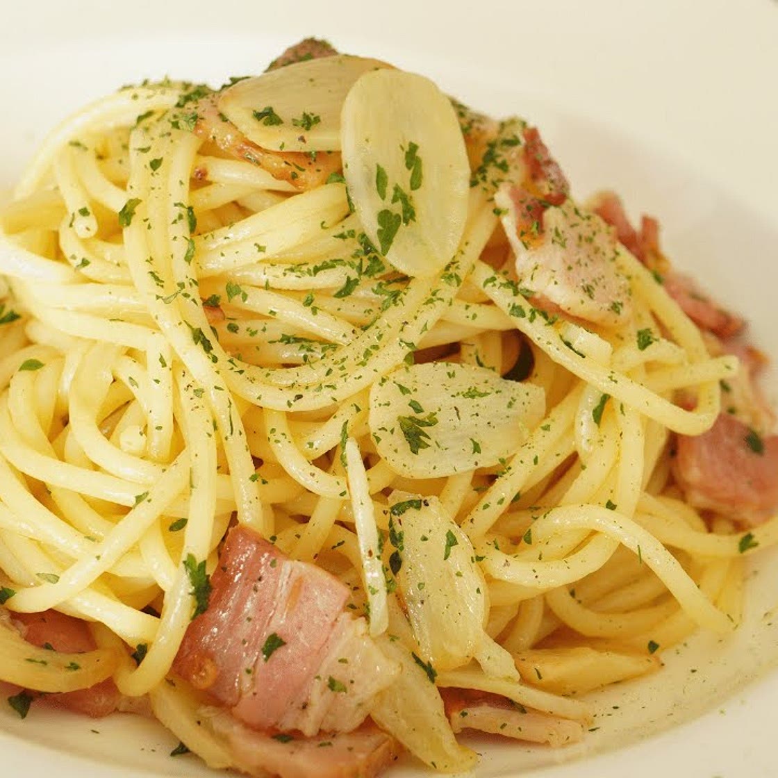Aglio e olio with bacon