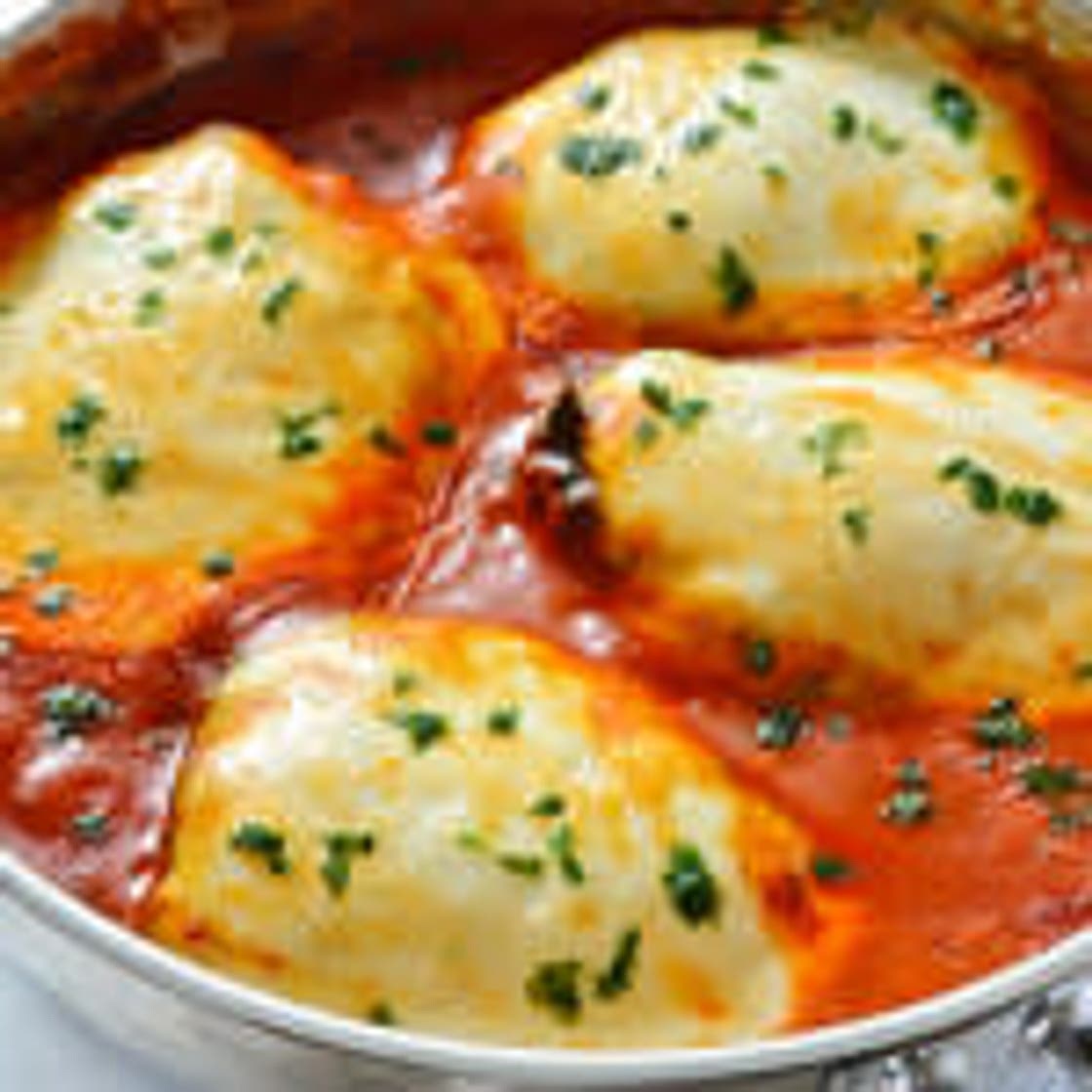 Chicken with Spinach and Mozzarella in Tomato Sauce 