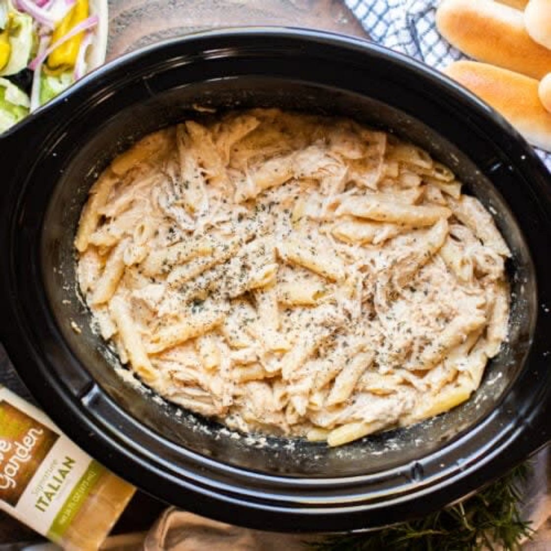 Slow Cooker Olive Garden Chicken Pasta 