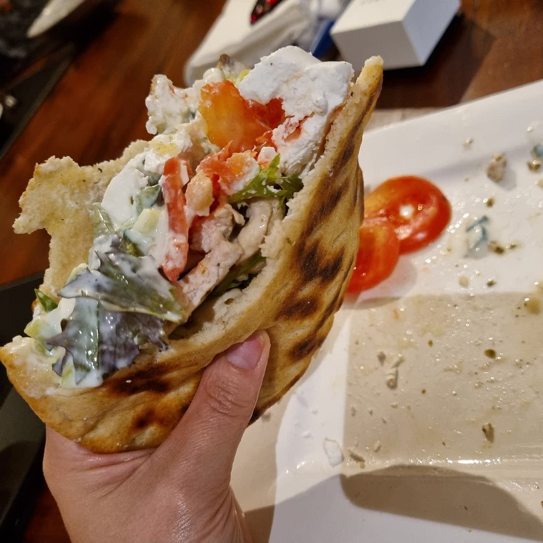 Greek-style chicken pittas