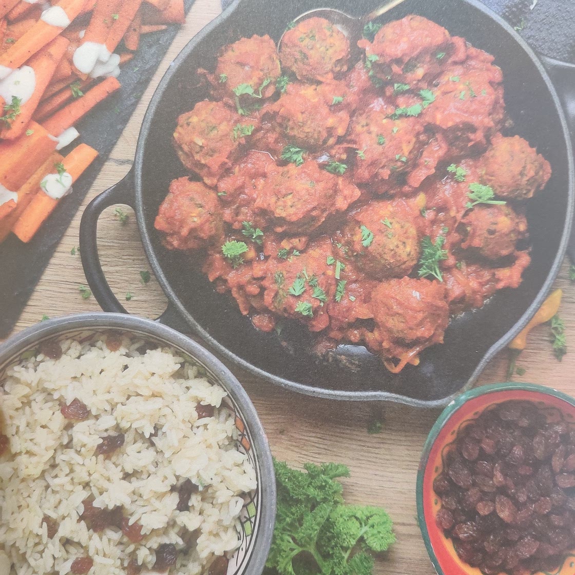 Linsenbällchen mit gebackenen Möhren und Pilaw