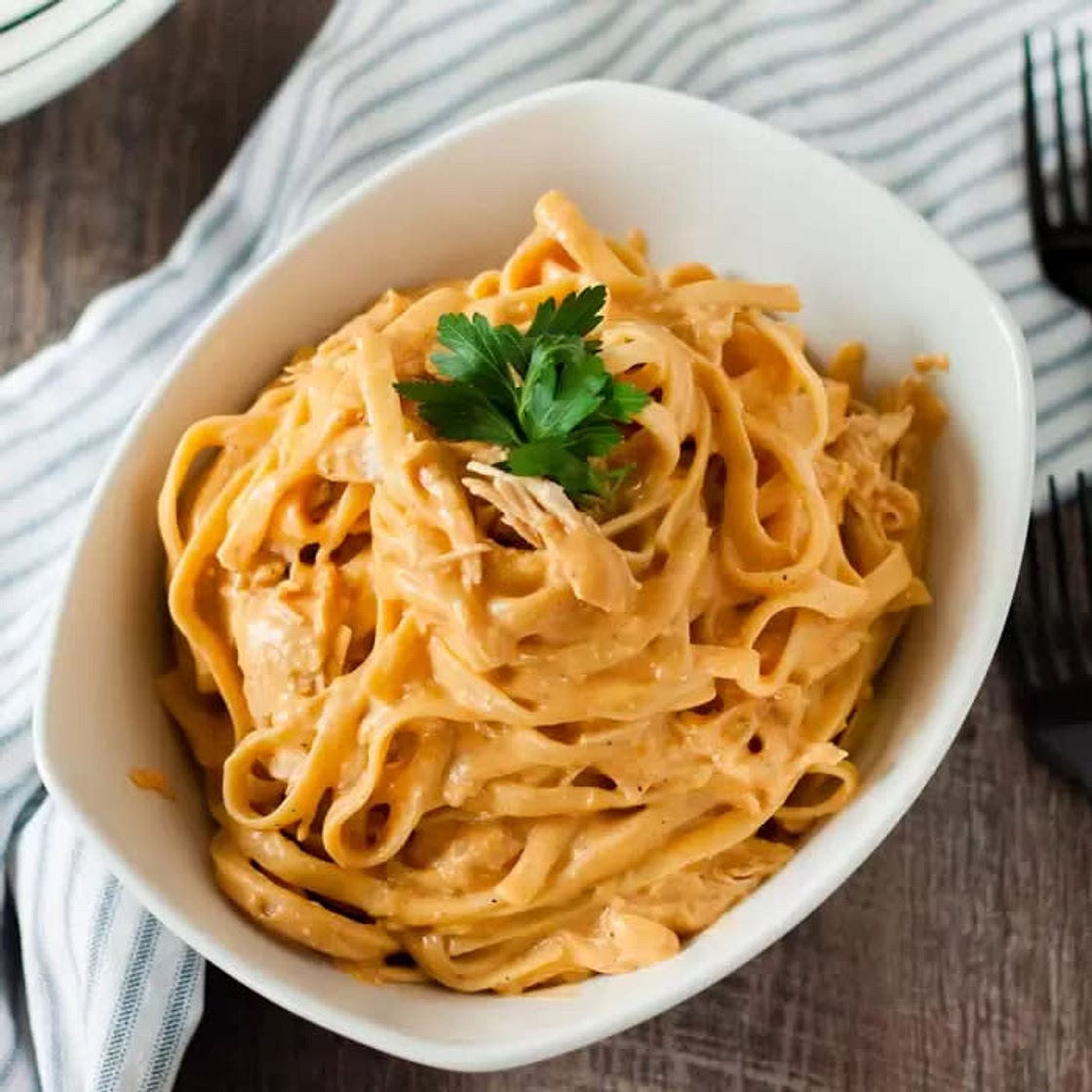 Crockpot Buffalo Chicken Pasta