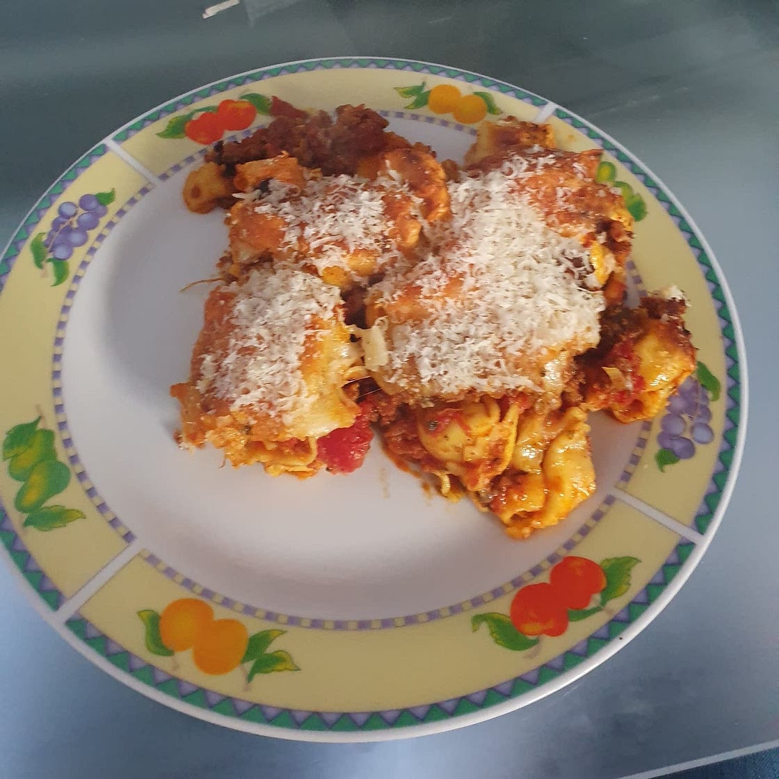 Cheesy Weeknight Tortellini Skillet