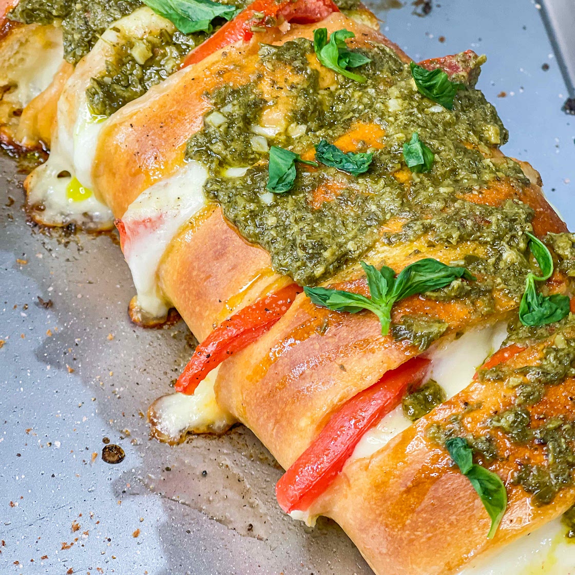 Pesto mozzarella bread 