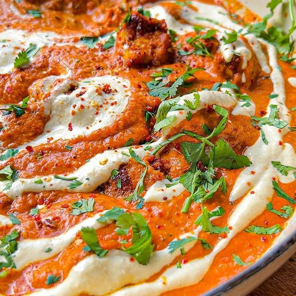 TOFU PANEER BUTTER MASALA with GARLIC ROTI 🇮🇳 A vegan take on the