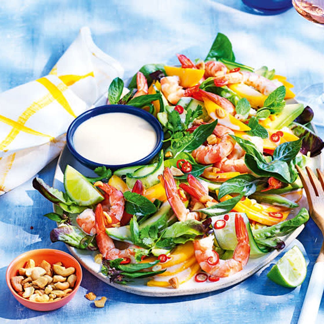 Prawn cocktail salad with mango and chilli
