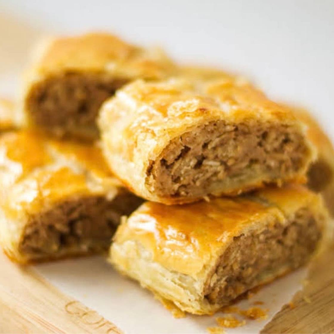 Vegetarian sausage rolls