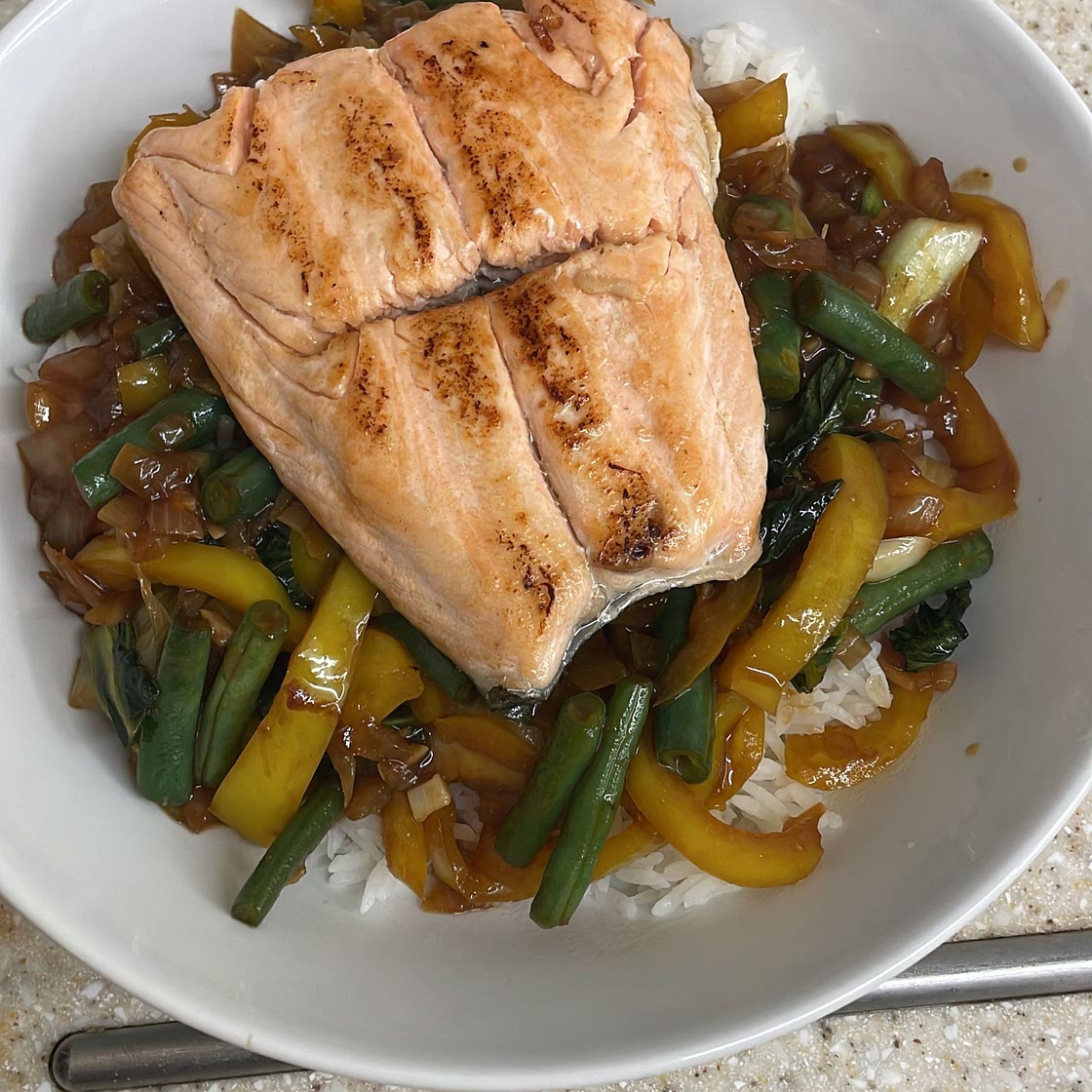 Salmon stir fry