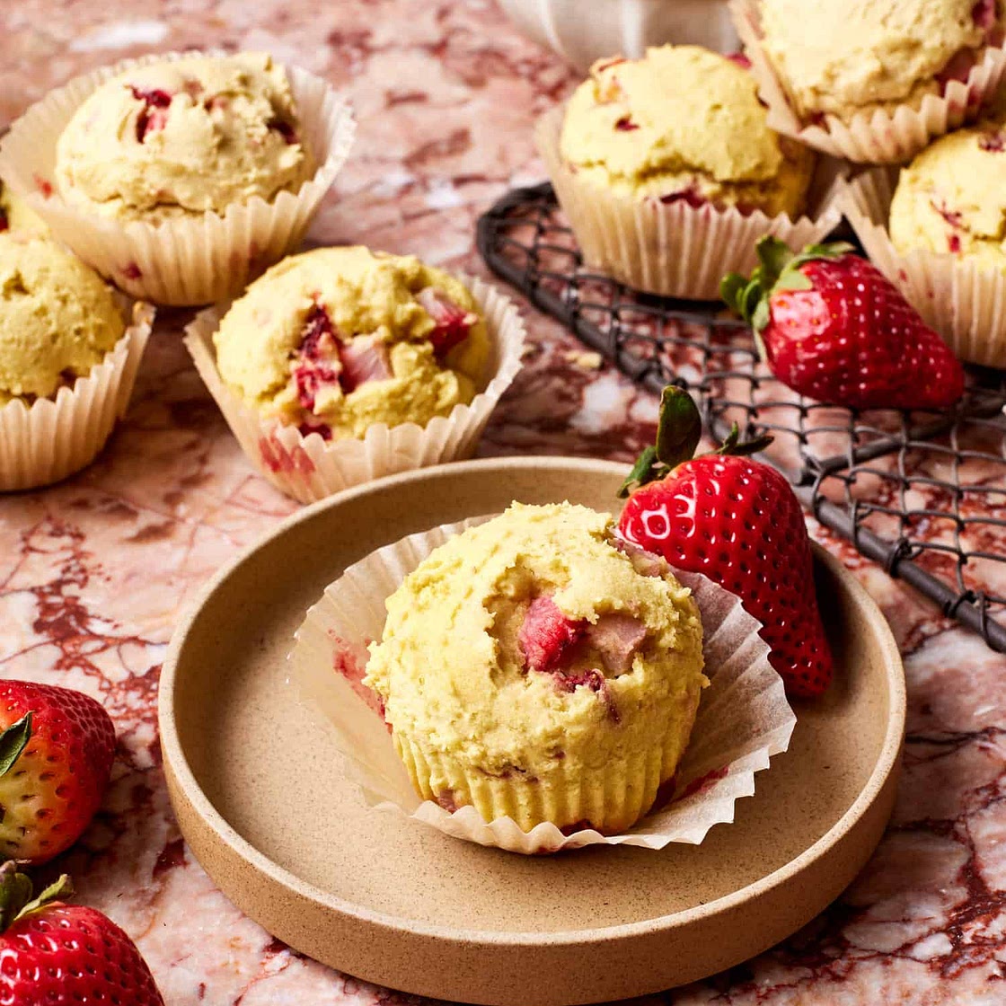 Simple Strawberry Muffins