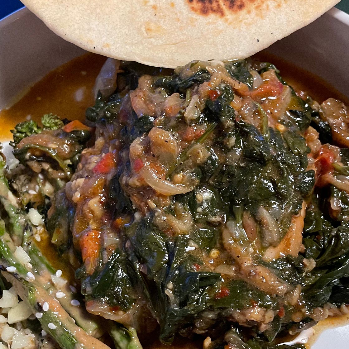 Chicken & spinach curry with fast flatbread