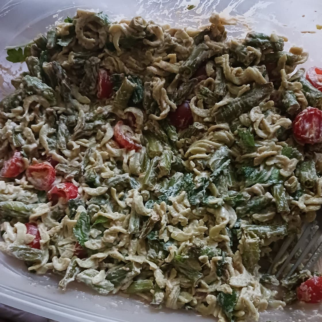 Middle eastern pasta salad