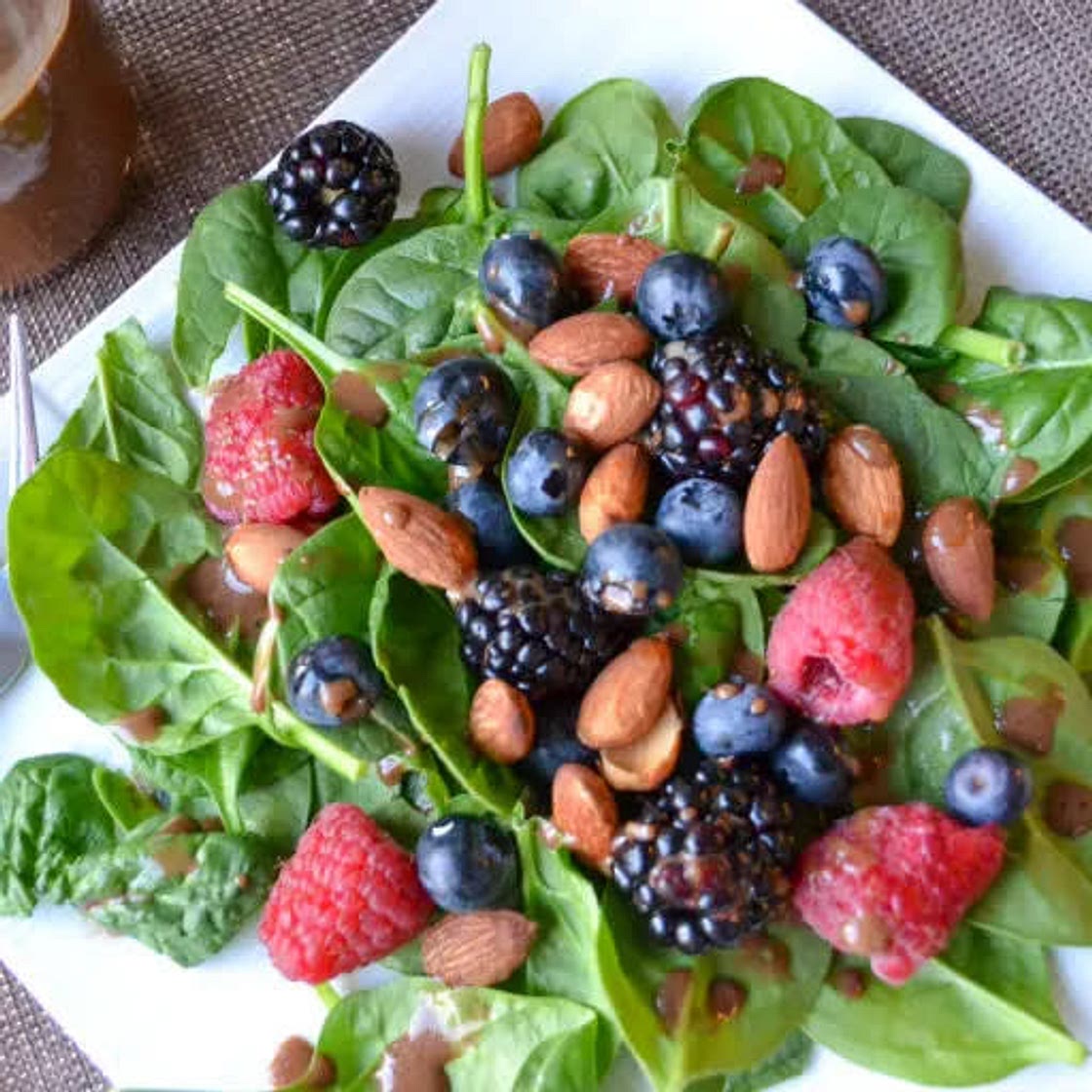 Summer Berry Spinach Salad with Balsamic Salad Dressing Recipe