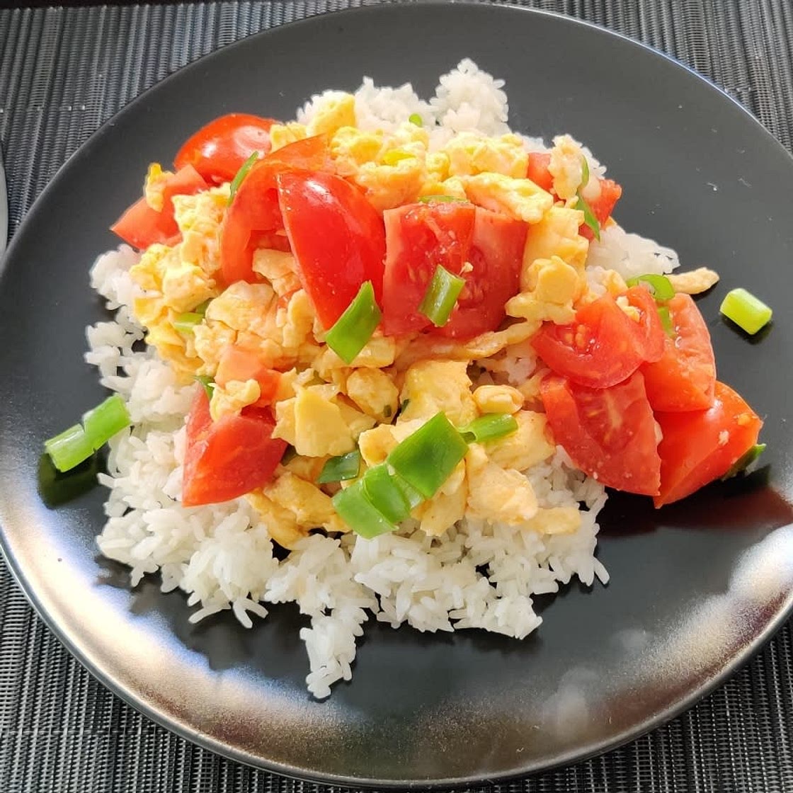 Tomato and egg stir-fry (番茄炒蛋)