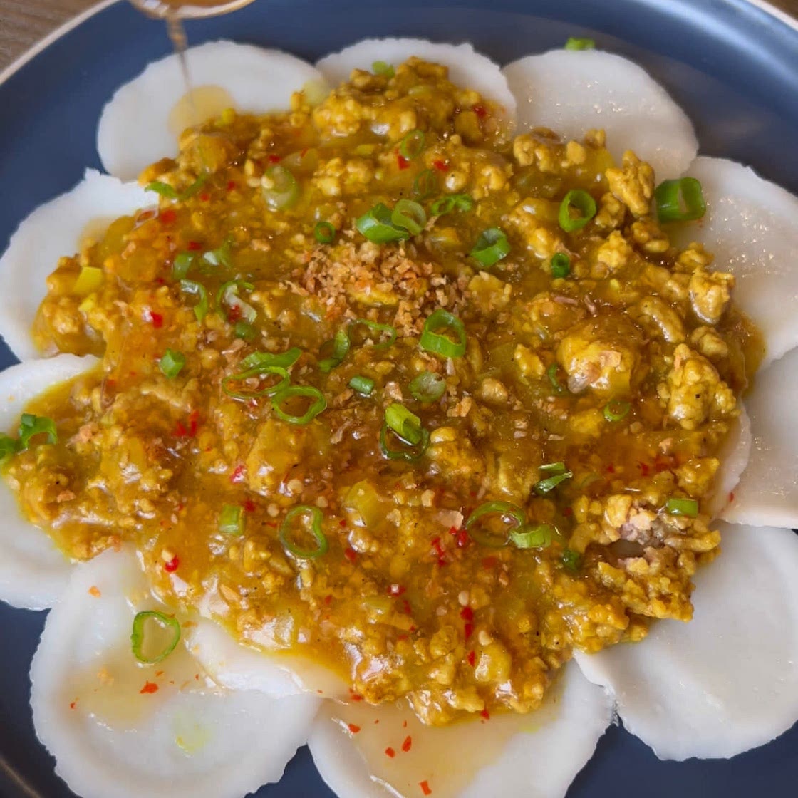 Vietnamese Rice Cakes with Savory Gravy (Banh Beo)