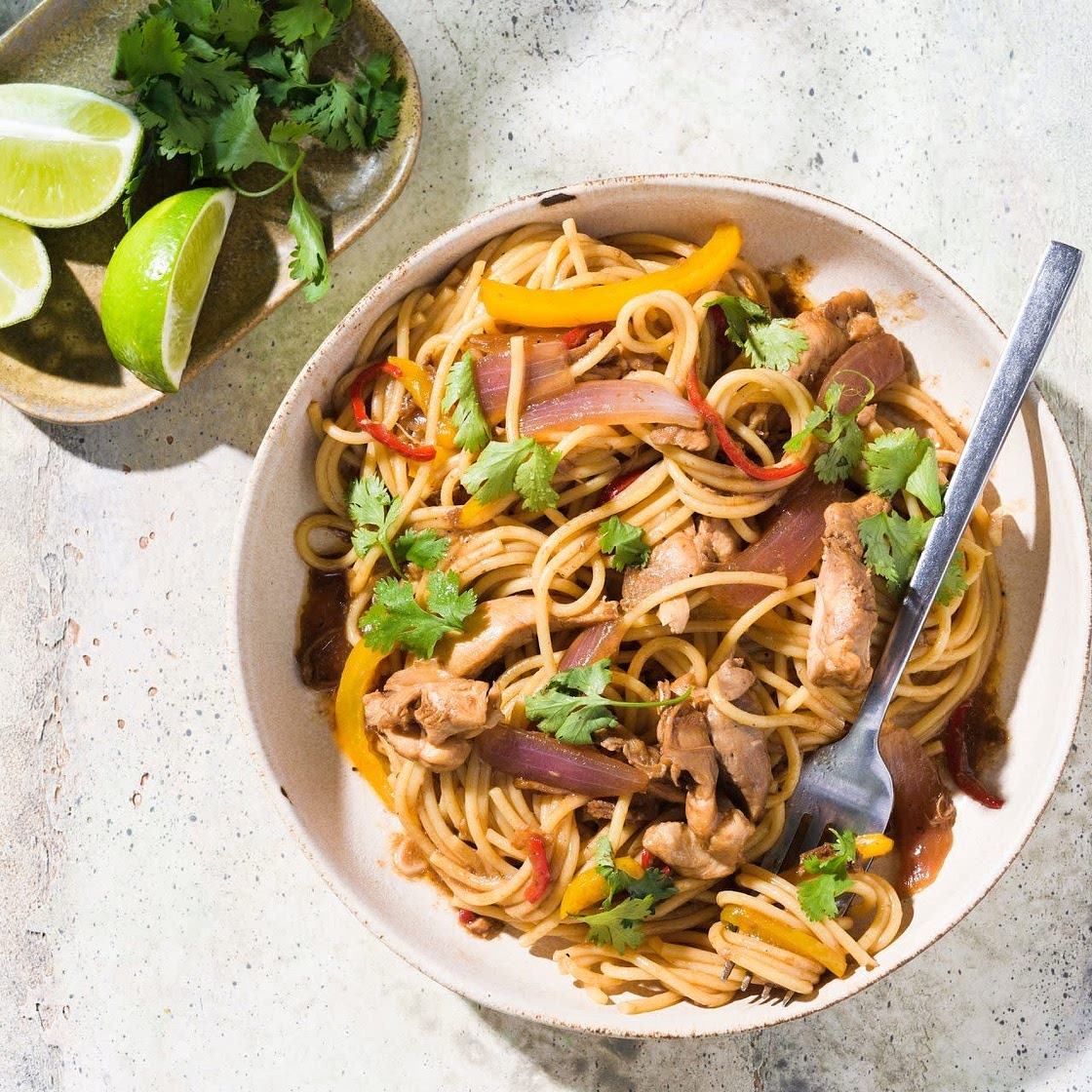 Peruvian Stir-Fry Chicken & Noodles