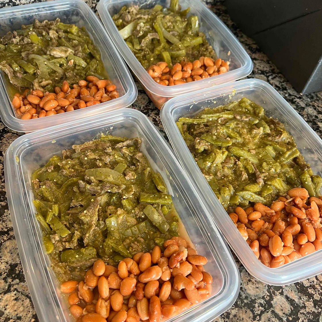 CARNE Y NOPALES EN SALSA VERDE 