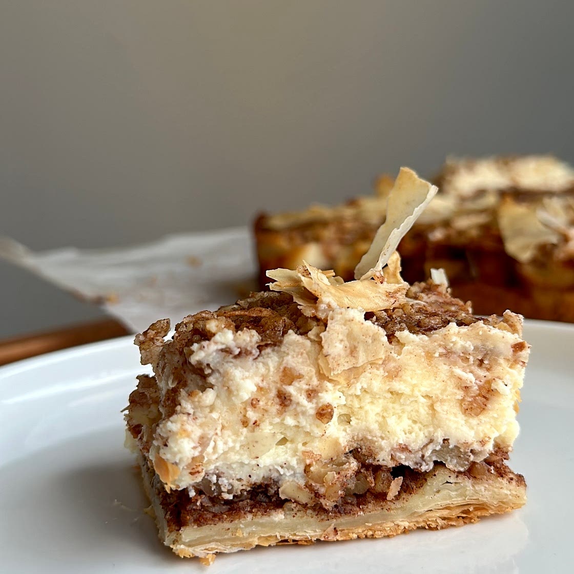 Baklava cheesecake bars