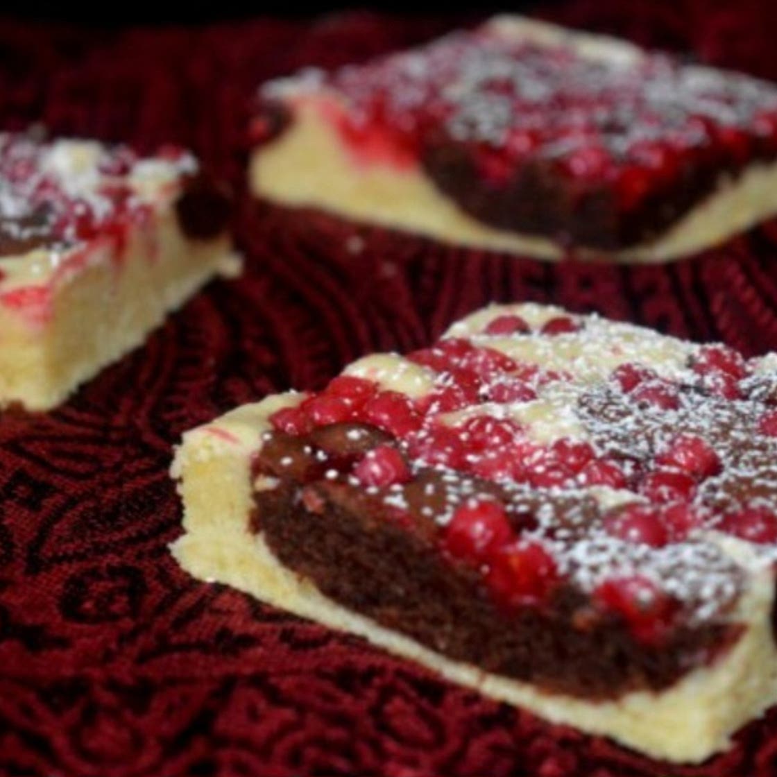 Kuhfleckenkuchen mit Johannisbeeren