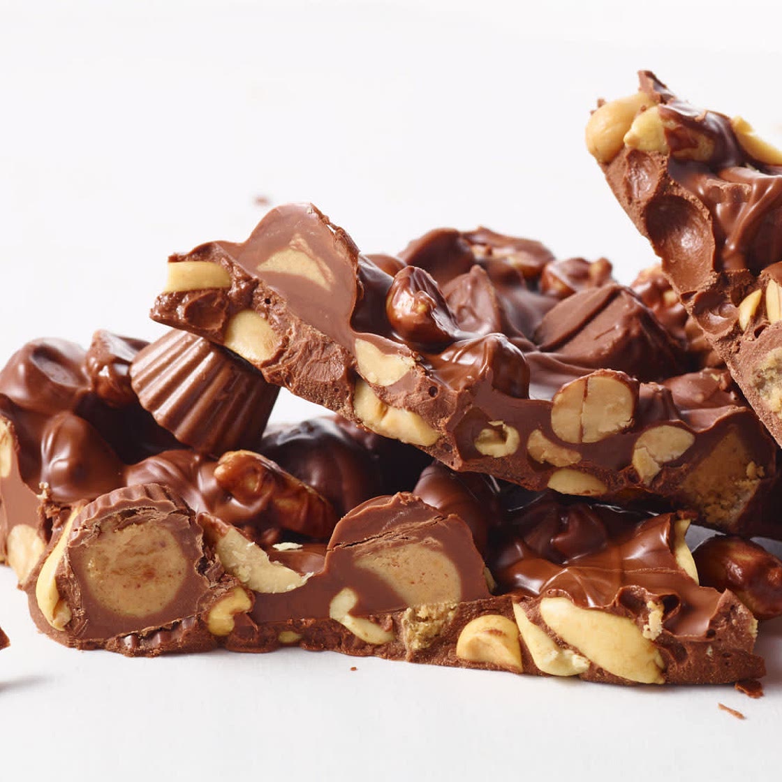 HERSHEY'S Chocolate Peanut Butter Cup Bark
