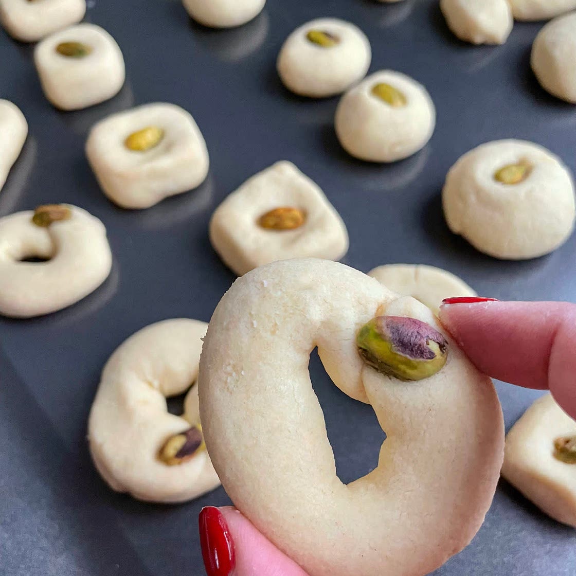 Ghoraybeh (butter cookies)