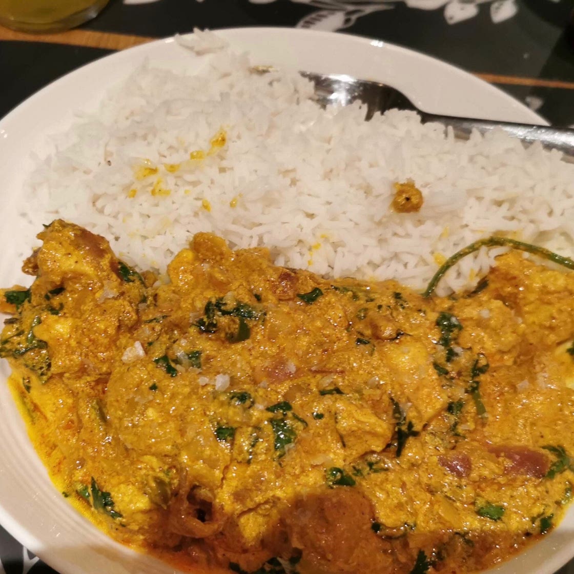 Afghan chicken in yogurt (lavand-e-murgh)