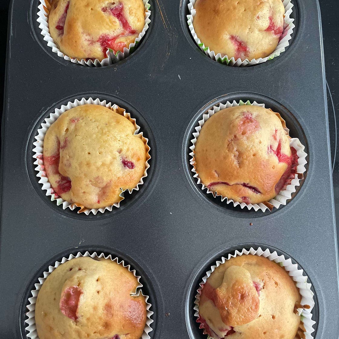 64 Calorie Strawberry Muffins