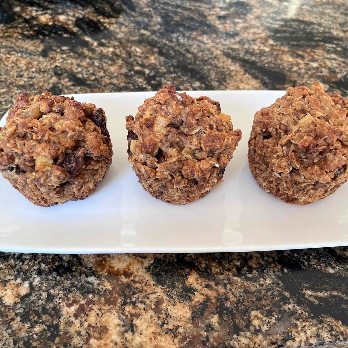 Lentil Muffins with oats, cinnamon and apple