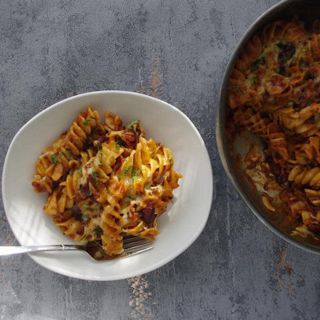 Kidney bean pasta bake