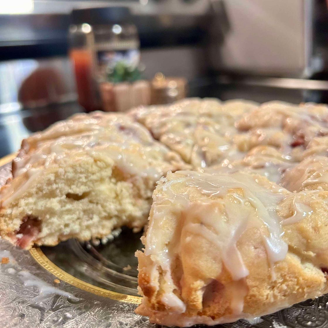 Strawberry Cookie Cake 🍪🍓