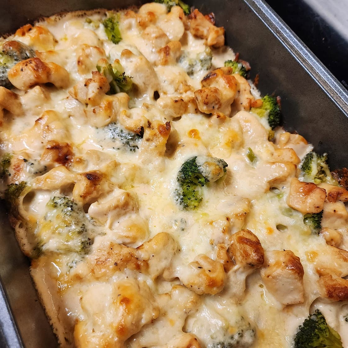 Keto Chicken Alfredo Casserole