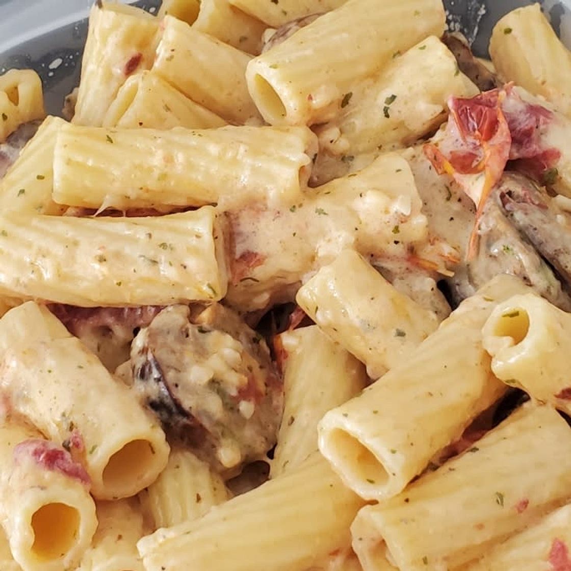 Easy Creamy Sun-Dried Tomato Pasta