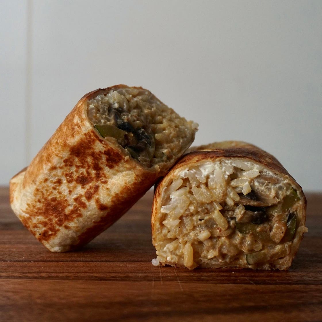 Creamy champignons burrito