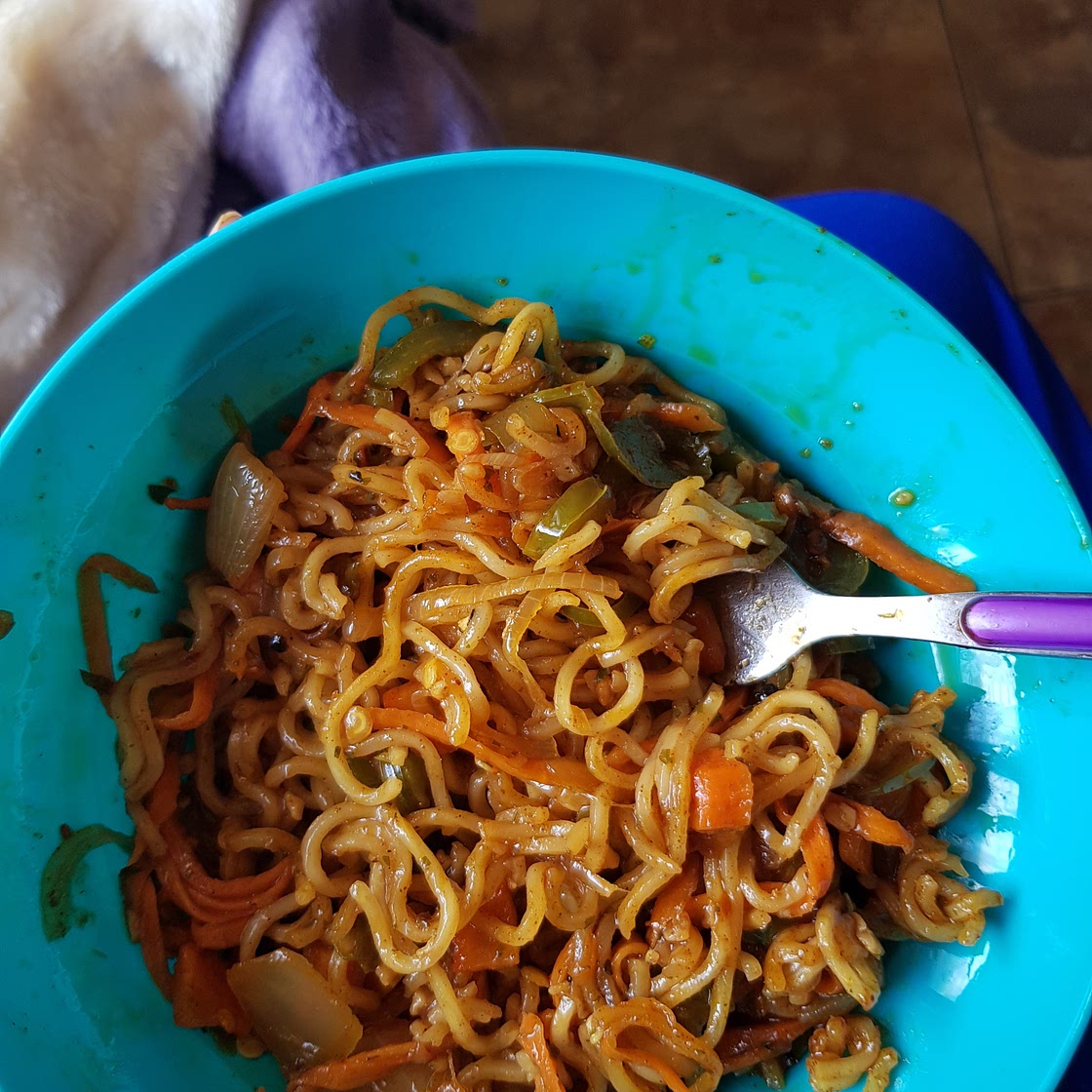 Curry carrot and bell pepper noodles