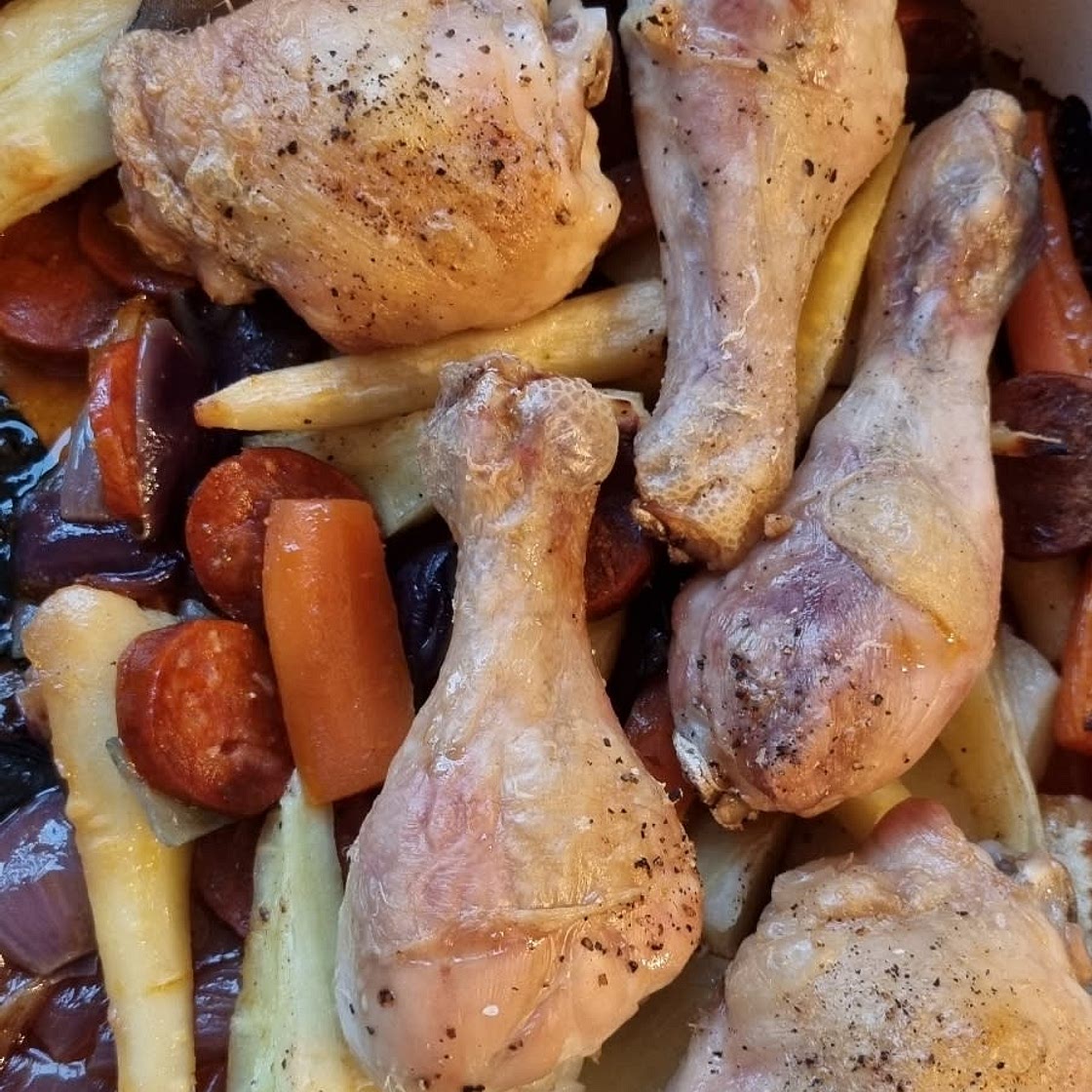 Chicken & chorizo traybake