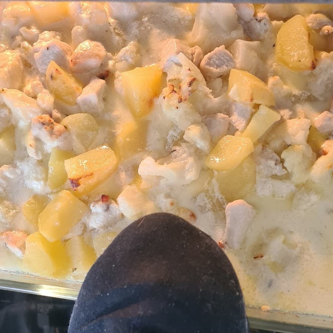 Keto Chicken Alfredo Casserole
